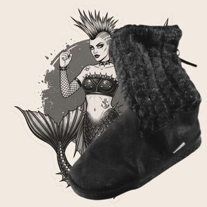 Black Knit & Suede Mukluks | Cozy Winter Boots with Faux Fur Lining